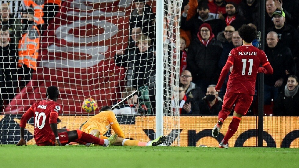 شاهد.. ليفربول يتغزل بصلاح بعد هدفه التاريخي: "الكلمات تعجز عن وصفك" (فيديو وصور)