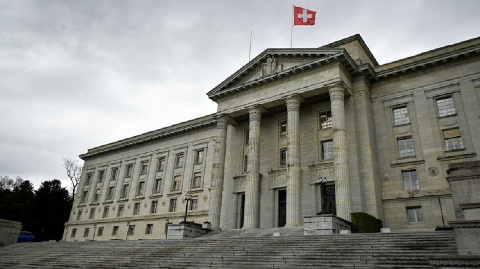 سويسرا تسلم الولايات المتحدة رجل أعمال روسيّا محتجزا لديها