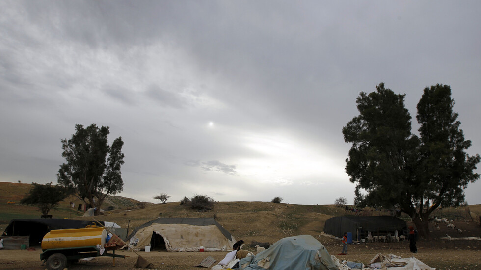 الأردن.. النيران تلتهم خيمة بأسرة من 4 أفراد