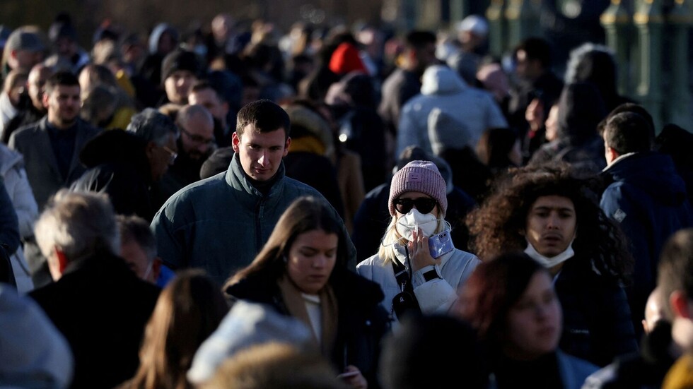 بريطانيا تعلن تسجيل وفيات بمتحور "أوميكرون"