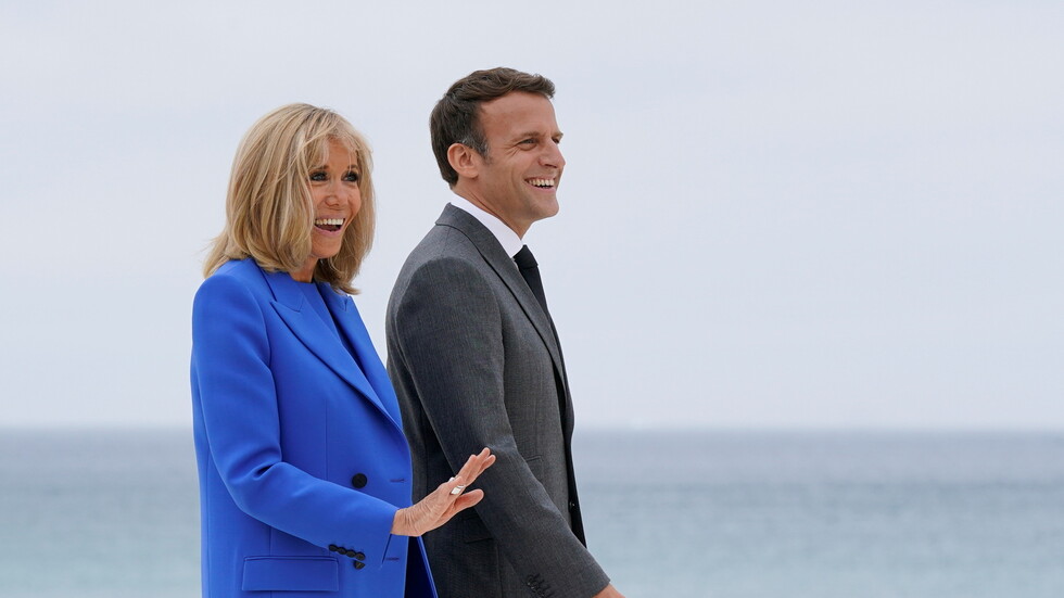 زوجة ماكرون تعتزم رفع دعوى بعد حملة "أكاذيب" عن كونها وُلدت "رجلا"