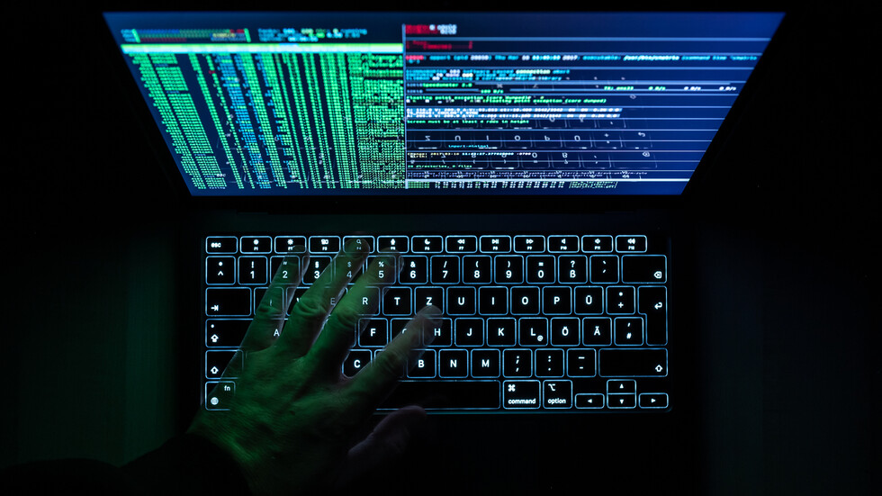 واشنطن تتهم 4 مواطنين روس بهجمات سيبرانية