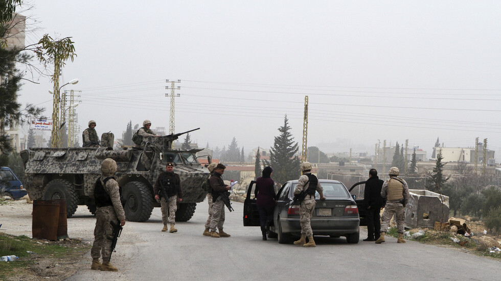 لبنان.. الحكم بالأشغال الشاقة المؤبدة على سوري قاد مجموعات إرهابية في عرسال