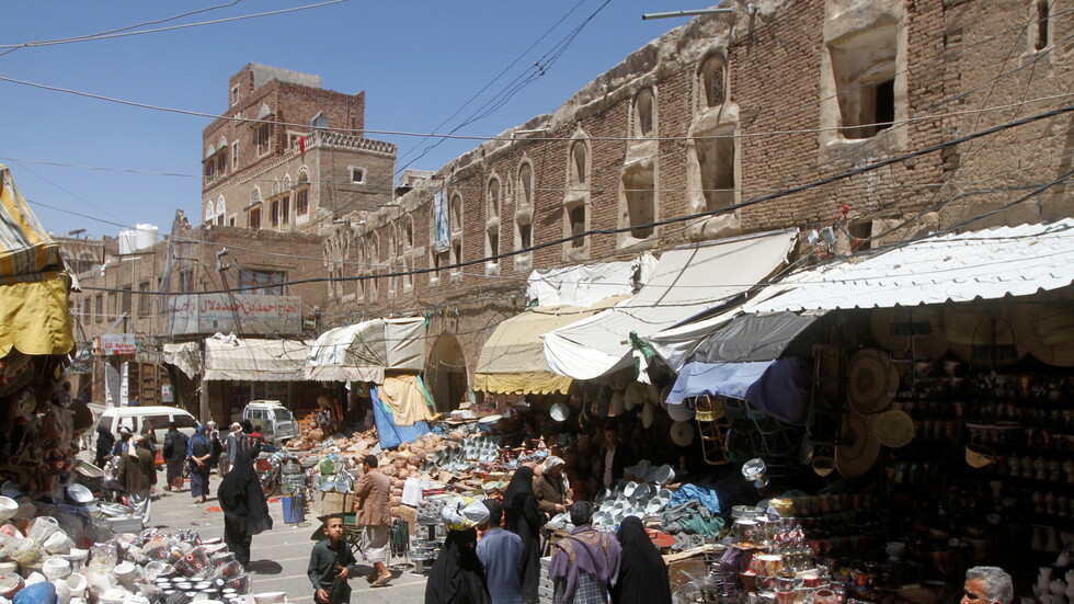 اليمن يطلب دعما أوروبيا يشمل إعفاءه من الديون