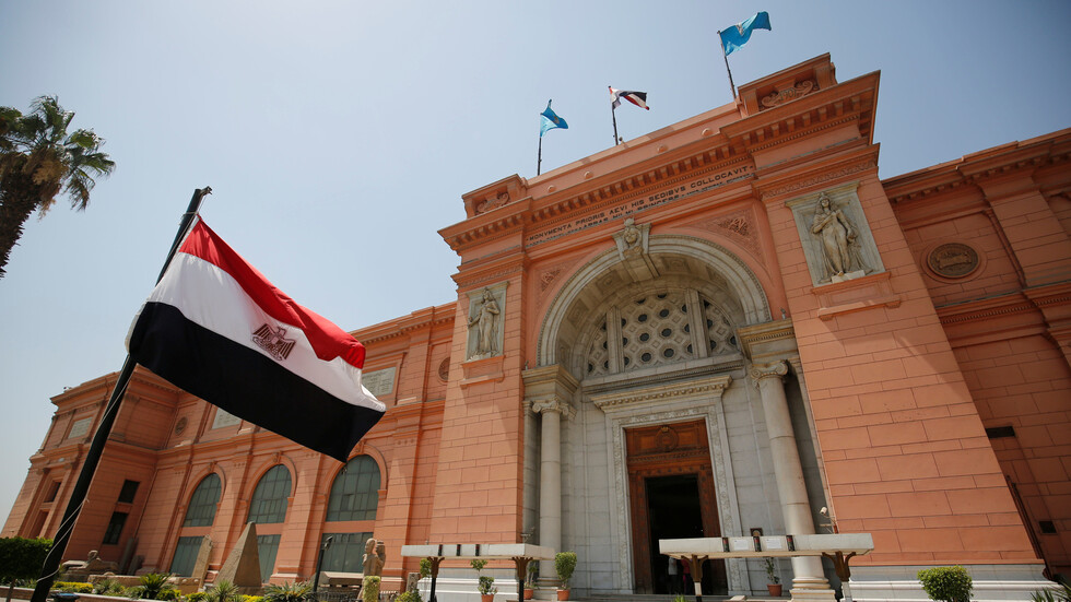 مصر تحدد آليات تقديم العمالة للسفر إلى ليبيا