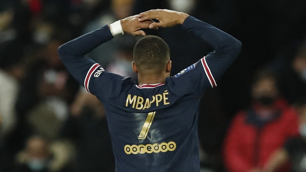 مبابي يتلقى هدية مستفزة لريال مدريد