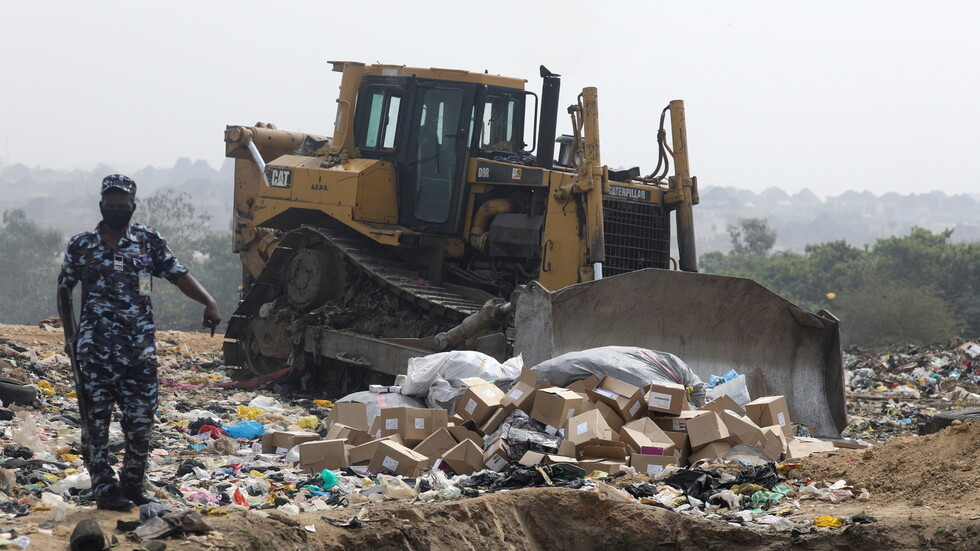 نيجيريا إتلاف مليون جرعة من لقاح كورونا منتهية الصلاحية