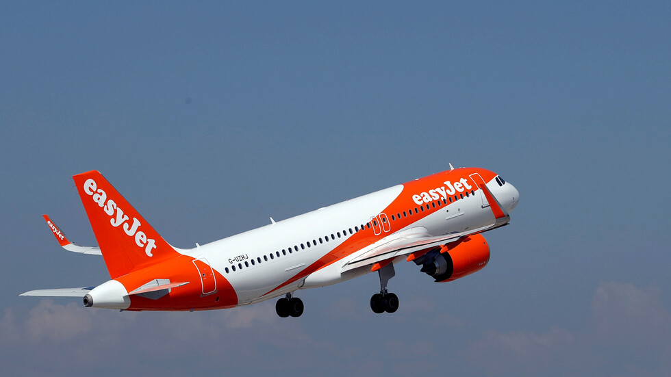 هبوط طائرة ركاب اضطراريا في فرنسا لإسعاف أحد الركاب