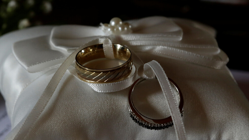 الأردن.. عروسان يقيمان حفل زفاف "افتراضي" يحدث ضجة على مواقع التواصل الاجتماعي (فيديو)