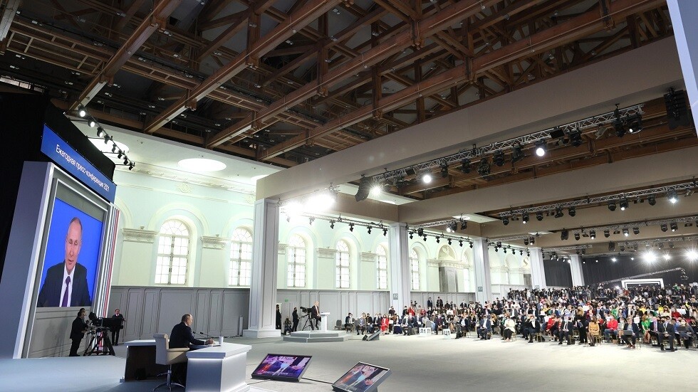 بوتين: لابد من إيجاد حل وسط بين تقييد حرية الإنترنت ومصالح المجتمع