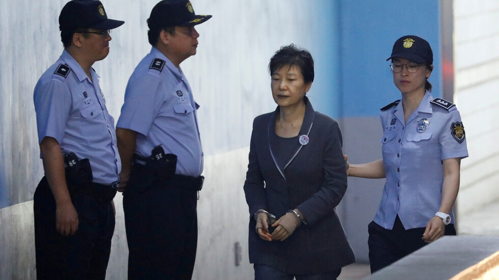 كوريا الجنوبية تمنح عفوا خاصا للرئيسة السابقة المسجونة بارك كون-هيه