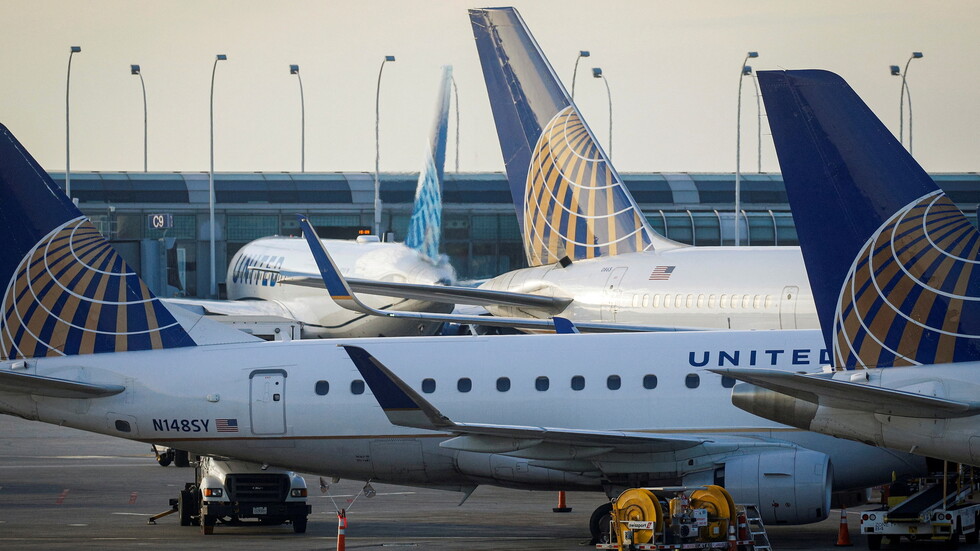 الولايات المتحدة.. إلغاء أكثر من 100 رحلة طيران في أعياد الميلاد بسبب تفشي "أوميكرون"