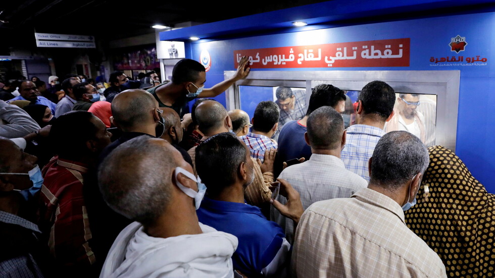وزارة الصحة المصرية تكشف عن كمية اللقاحات المضادة لكورونا الموجودة لديها