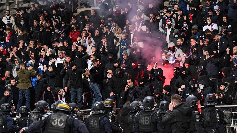 استبعاد ليون وباريس من كأس فرنسا بسبب الشغب