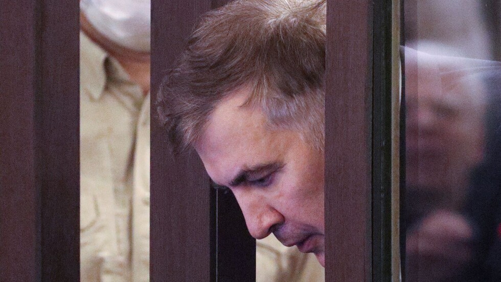 مسؤولة جورجية: أغمي على سآكاشفيلي بعد إبلاغه بنقله من المستشفى إلى السجن