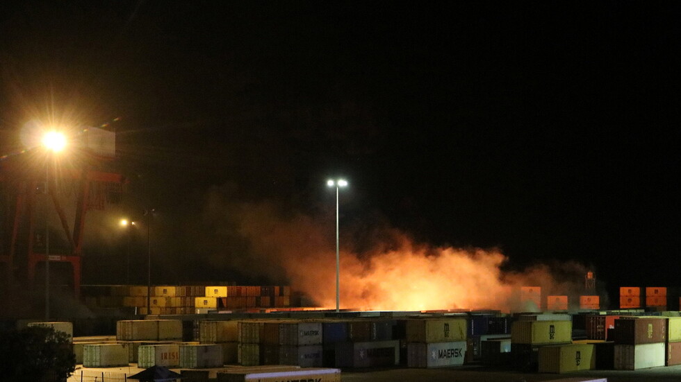 سانا: قصف صاروخي إسرائيلي على محيط مرفأ اللاذقية غرب سوريا