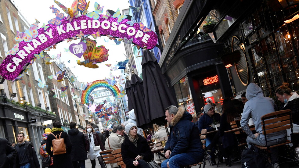 بريطانيا تسجل حصيلة قياسية للإصابات الجديدة بكورونا