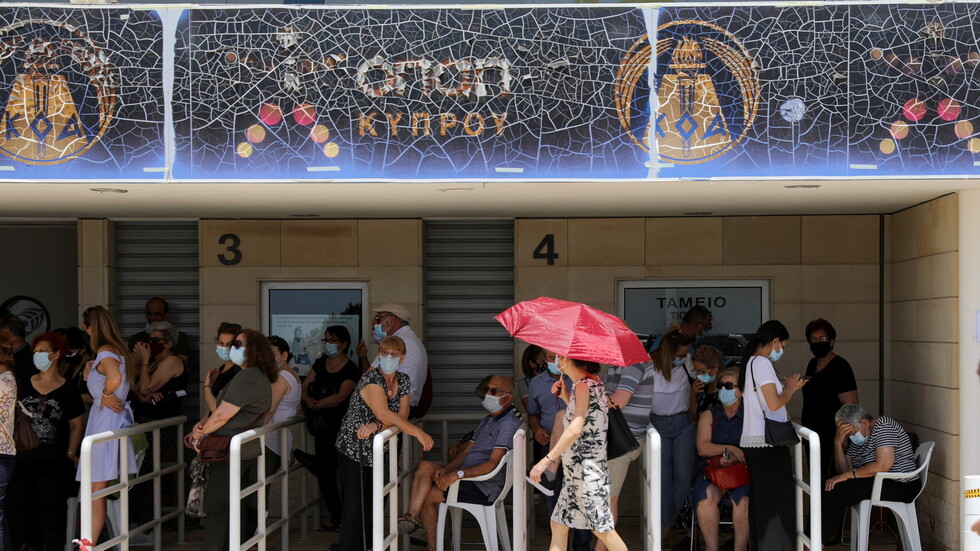 قبرص تسجل أكبر عدد من الإصابات اليومية بكورونا منذ بدء الجائحة