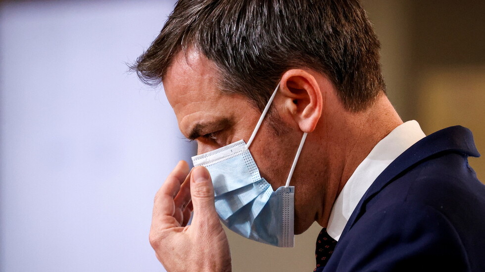 فرنسا تعلن تسجيل رقم قياسي بإصابات كورونا