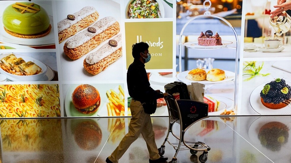 قطر تعيد فرض الكمامات في الأماكن العامة المغلقة والمفتوحة