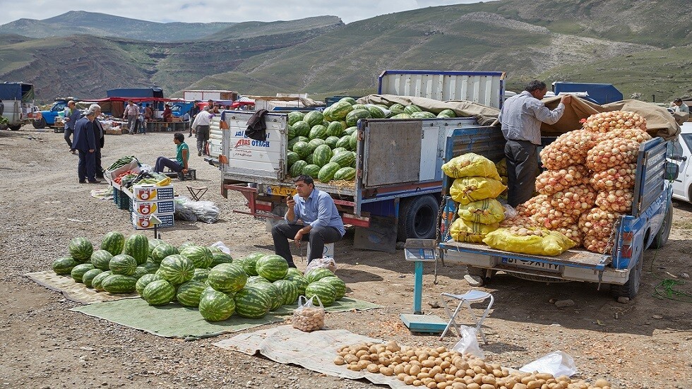 إيران.. مخاوف من تراجع الصادرات الزراعية وسط حديث عن "أزمة سموم"