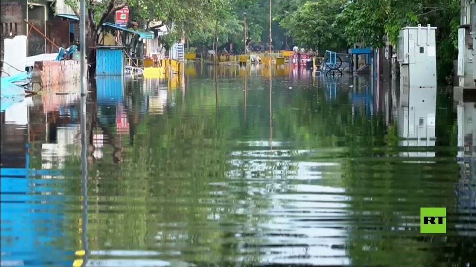 الفيضانات تجتاح مدينة تشيناي جنوب شرقي الهند