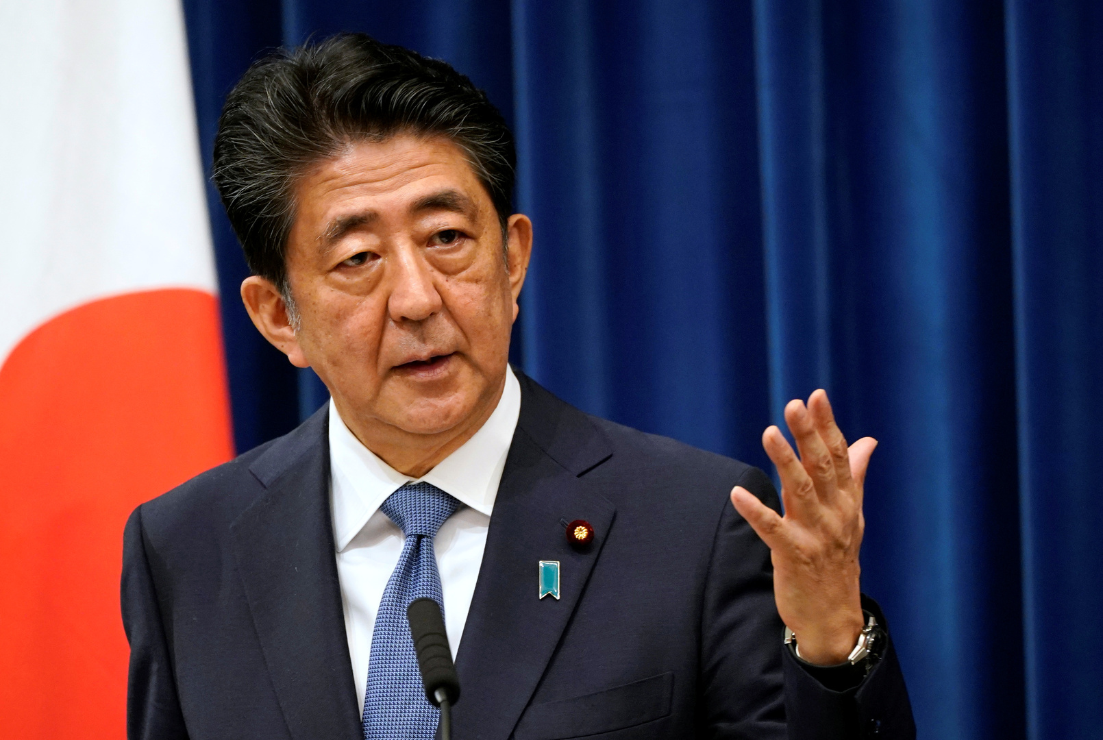 رئيس وزراء اليابان السابق: أمريكا واليابان لن تقفا متفرجتين إذا هاجمت الصين تايوان