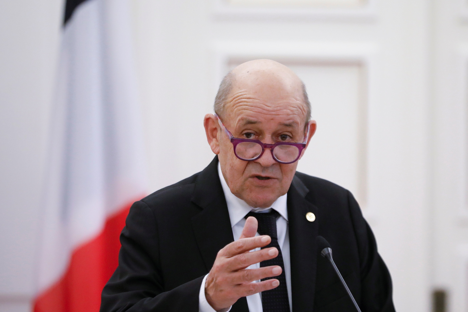 وكالة: وزير الخارجية الفرنسي يصل الجزائر