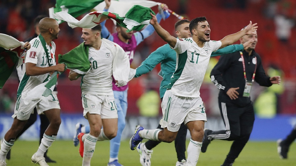 محرز يحتفل بطريقة خاصة بفوز الجزائر على المغرب (صورة)