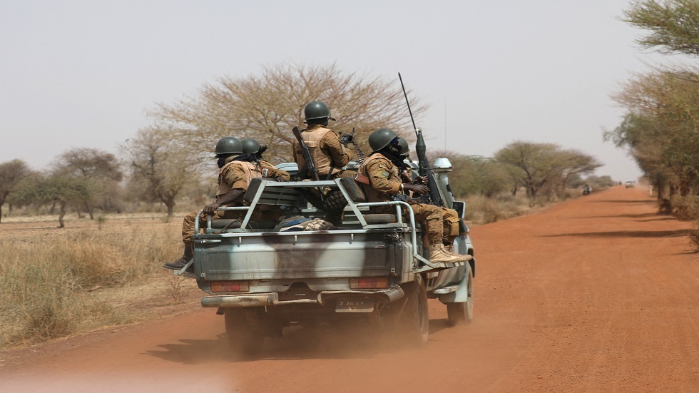 جيش بوركينا فاسو يعلن مقتل نحو 100 مسلح
