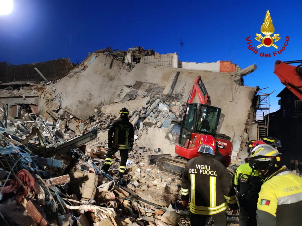 إيطاليا.. انتشال آخر جثة لضحايا انهيار منزل في صقلية جراء انفجار للغاز