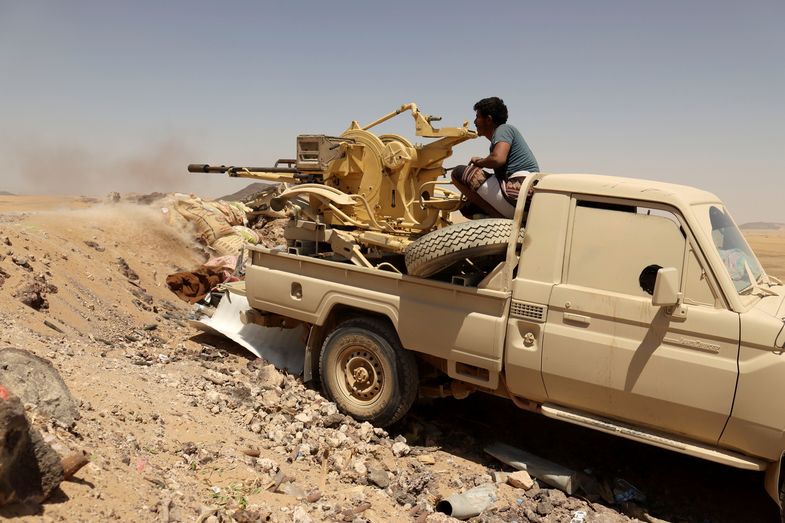 مبعوث الأمم المتحدة إلى اليمن يحذر من خطر نشوب حرب شوارع في مأرب