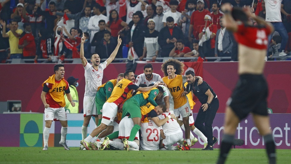 تونس تفوز على مصر بهدف في الوقت القاتل وتتأهل إلى نهائي كأس العرب