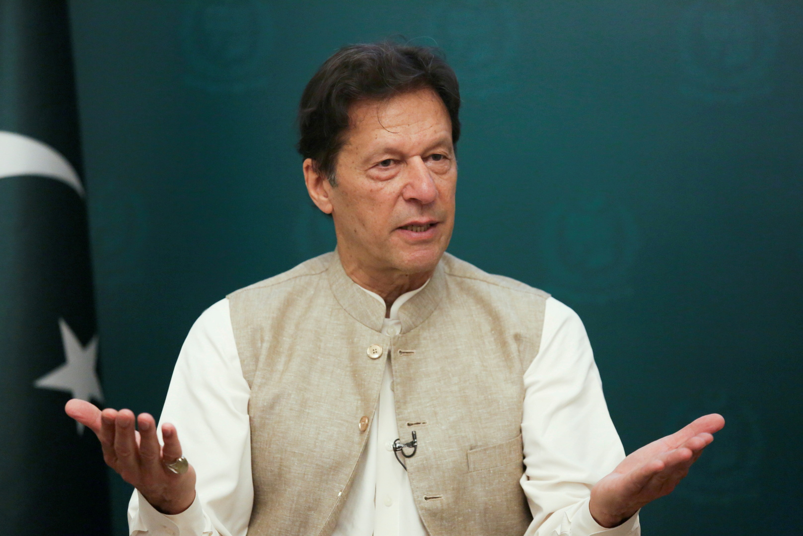رئيس وزراء باكستان يدعو الدول الإسلامية لدعم أفغانستان ومواجهة انتهاكات الهند وإسرائيل