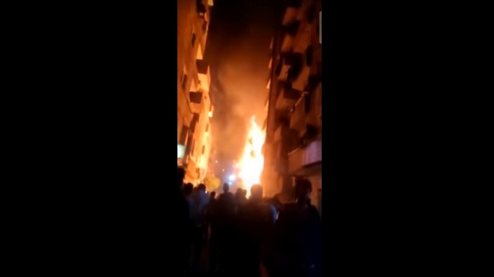 مصر.. حريق ضخم يلتهم مدرسة إعدادية في القاهرة (صور+ فيديو)