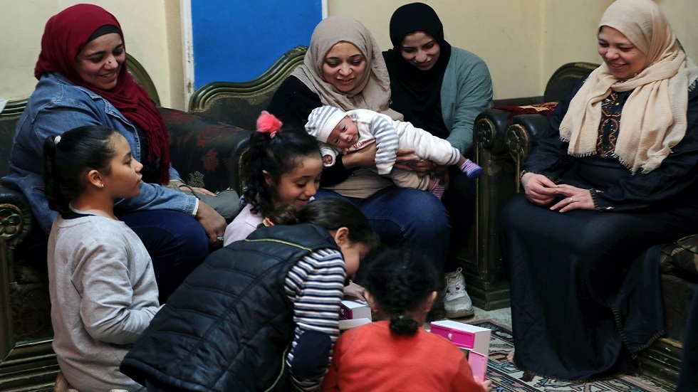 مولود جديد كل 15 ثانية.. الكشف عن معدل الزيادة السكانية في مصر