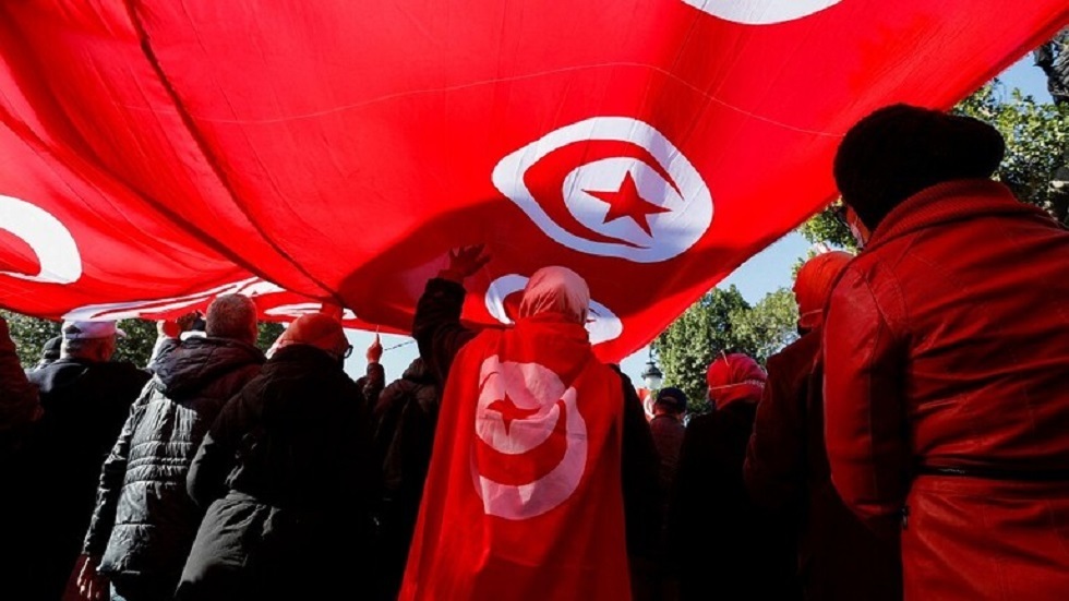 بينهم رئيس أسبق.. ناشطون تونسيون يعلنون 