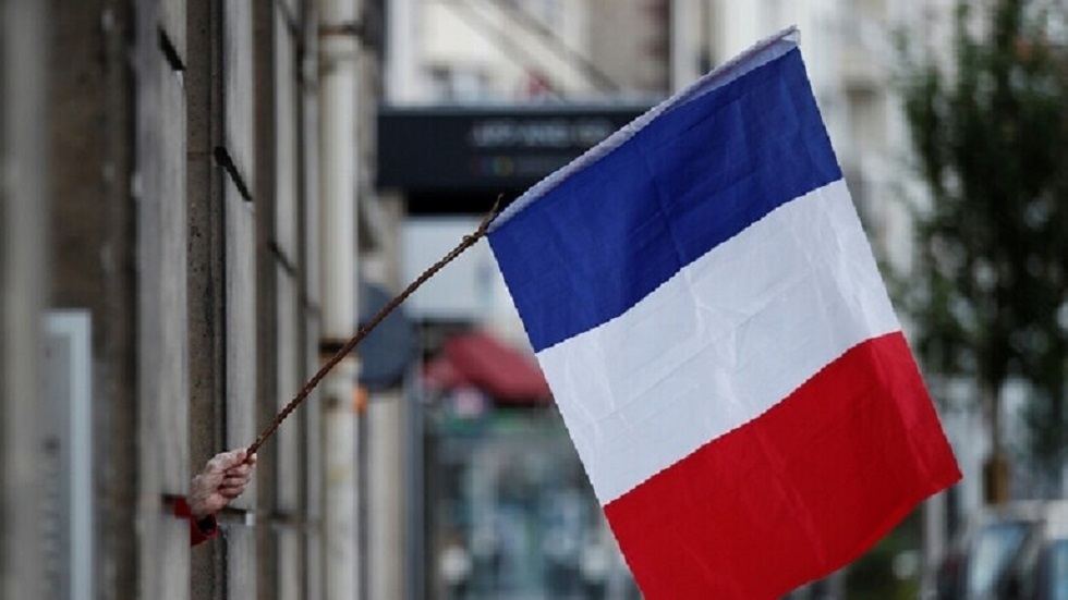 فرنسا تتراجع عن إجراءات تعيق عبور البريطانيين