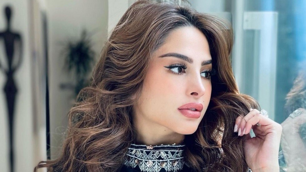 فاشينيستا كويتية تهدي زوجها سيارة فارهة (فيديو)