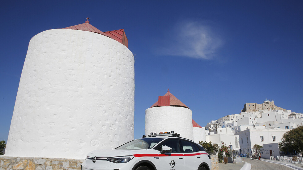 السلطات اليونانية توقف كاتبا تركيّا من أصل أرمني تمهيدا لترحيله