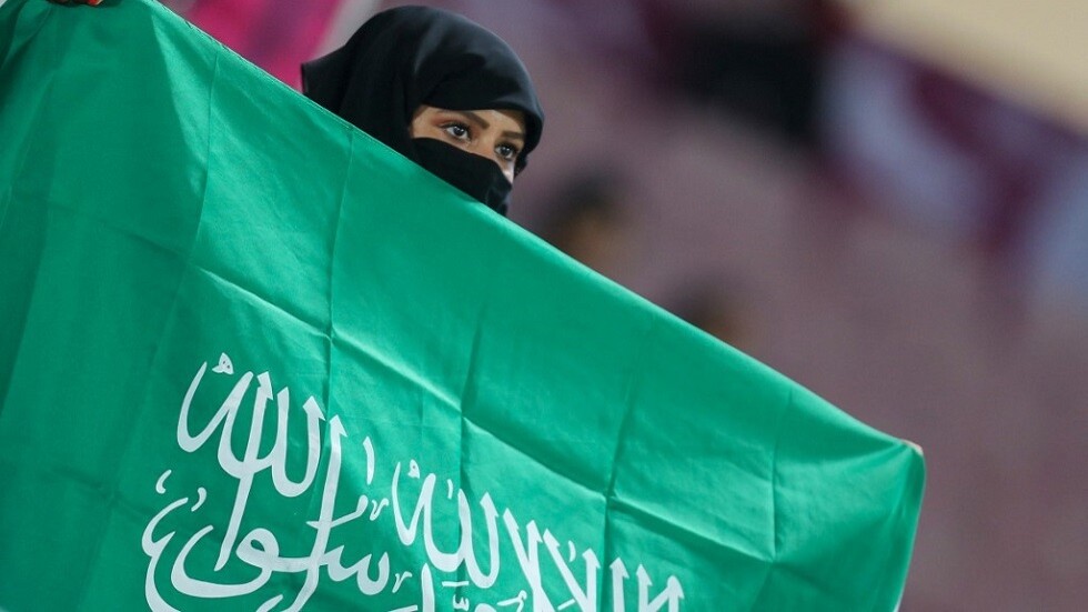 السعودية توضح إجراءات الموافقة على الزواج المبكر للفتاة دون 18 عاما