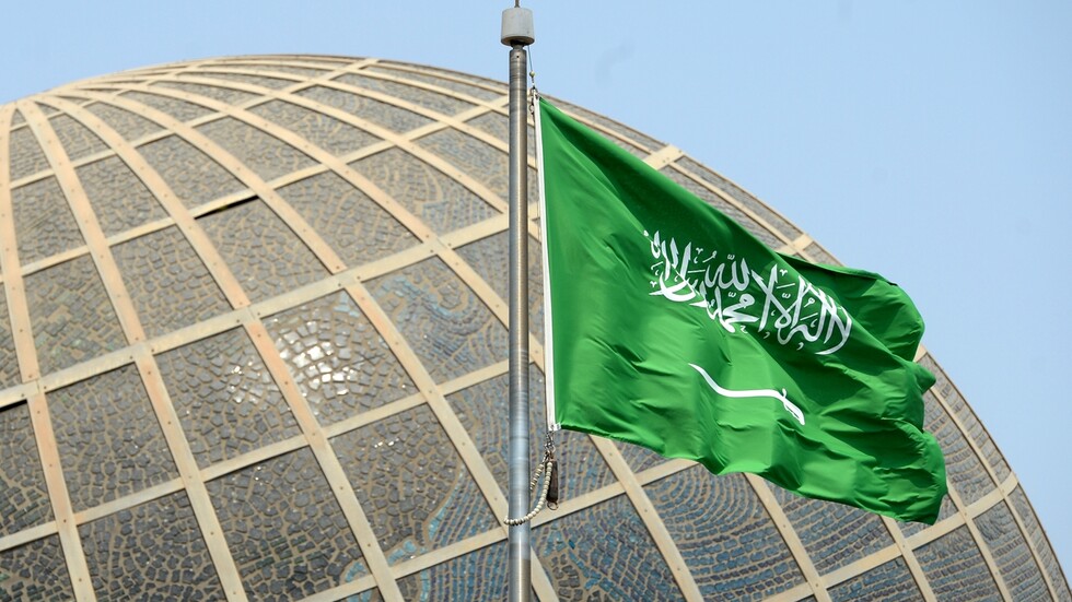 أمن الدولة السعودي يصدر تحذيرا بشأن التبرع لجهات خارجية مجهولة (فيديو)