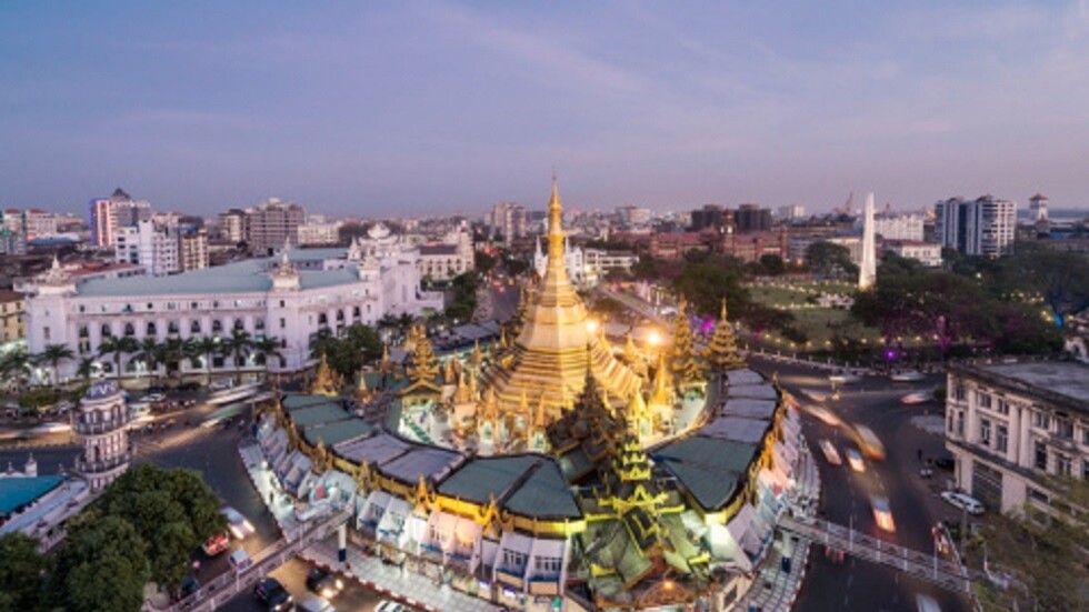 اختيار سجين سياسي في ميانمار كأجمل وجه في العالم للعام 2021 (صورة + فيديو)