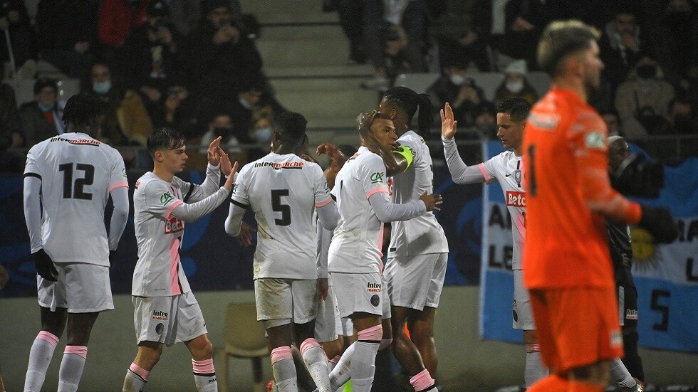 باريس سان جيرمان يكتسح فان في كأس فرنسا