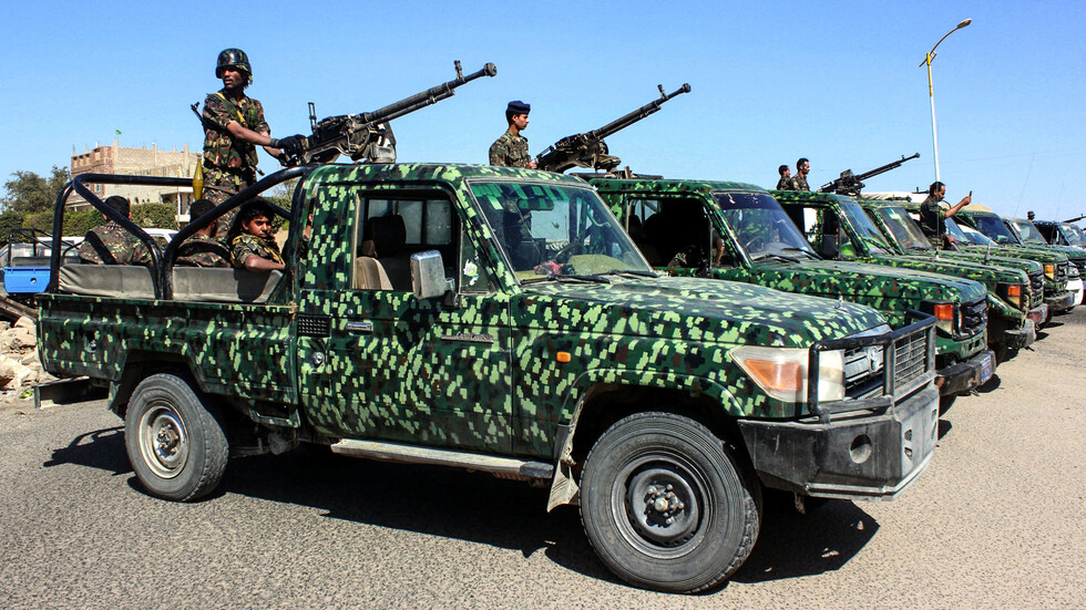 "ألوية العمالقة" تسيطر على مدينة النقوب ومفرق الحمى في عسيلان بمحافظة شبوة اليمنية (فيديو)