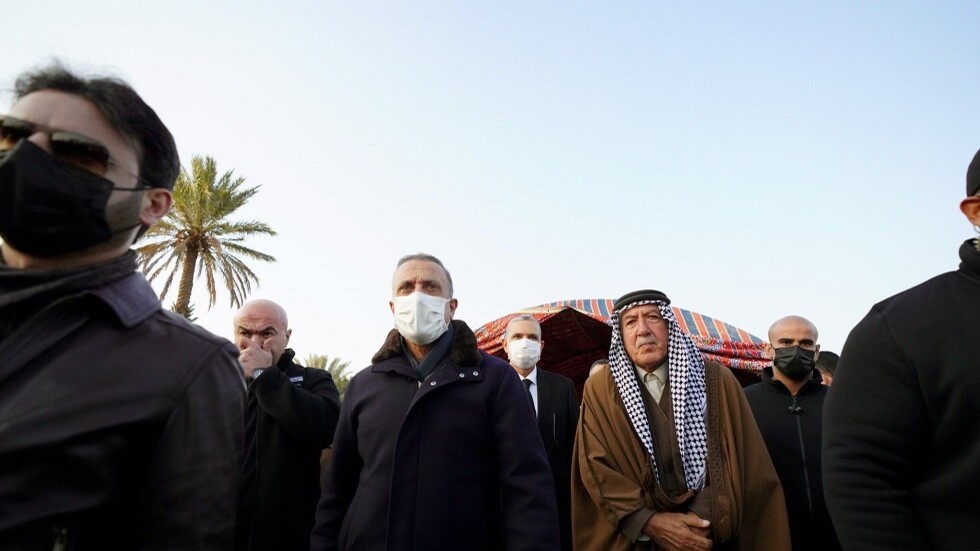 العراق.. الكاظمي يعلن إقالة قادة أمن بارزين في بابل على خلفية مقتل 20 شخصا من عائلة واحدة