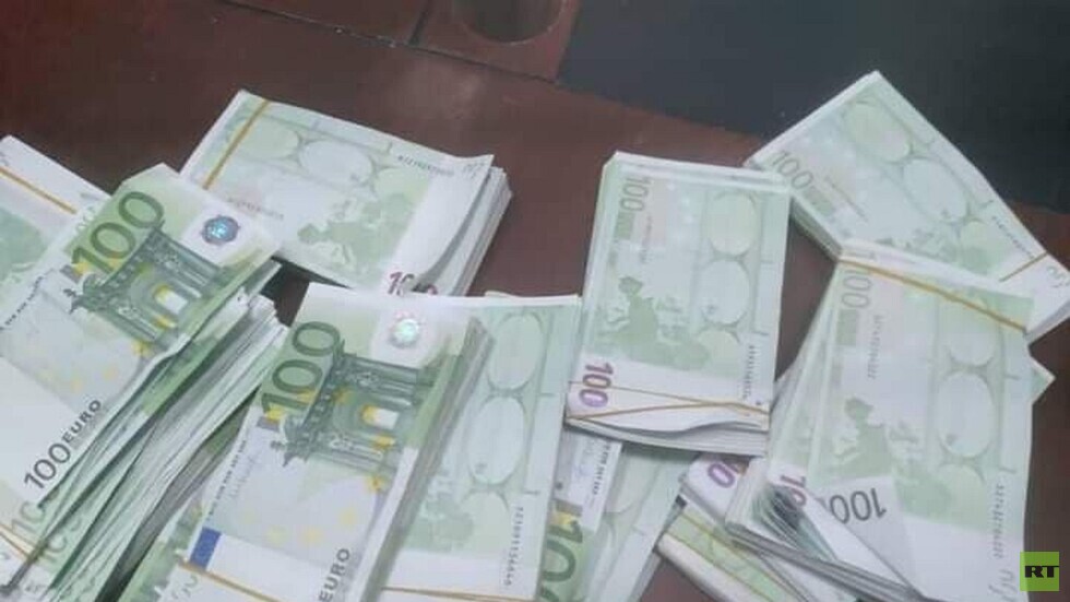 ليبيا.. إحباط تهريب 170 ألف يورو إلى تركيا (صور)