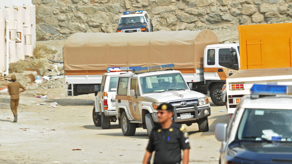 السعودية.. توقيف مخالفين لنظام أمن الحدود والإقامة بمدينة أبها