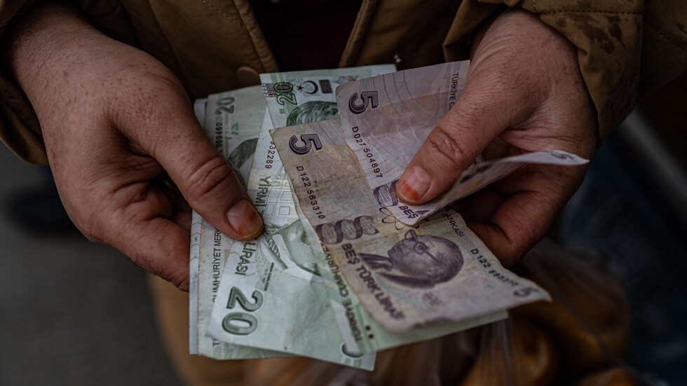 وزير تركي يحمل جهات خارجية مسؤولية الهجمات المالية الأخيرة في البلاد