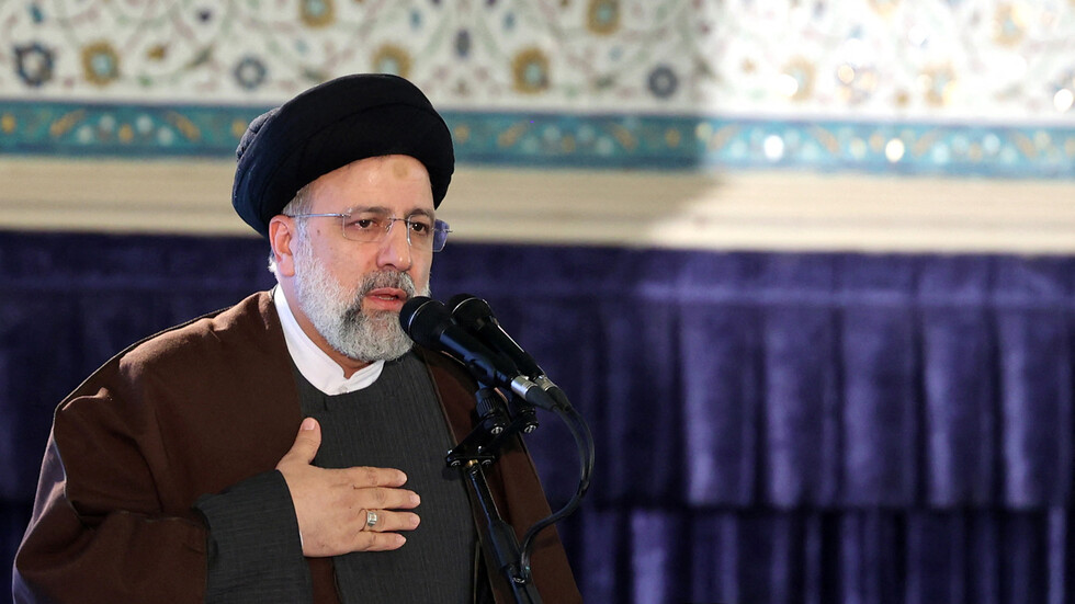 الرئيس الإيراني "متفائل"